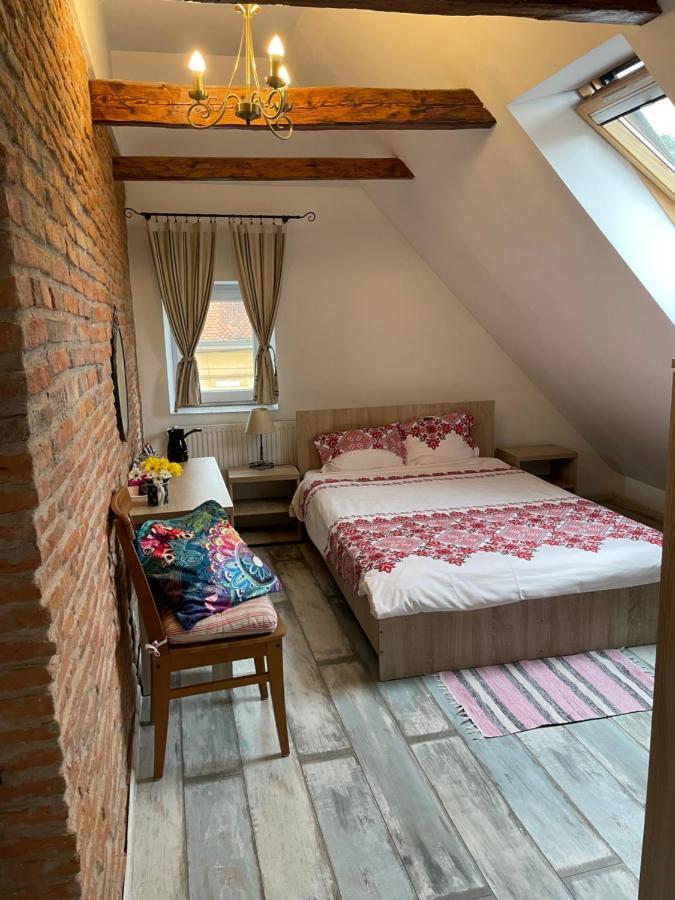 Blue House Hotell Braşov Eksteriør bilde