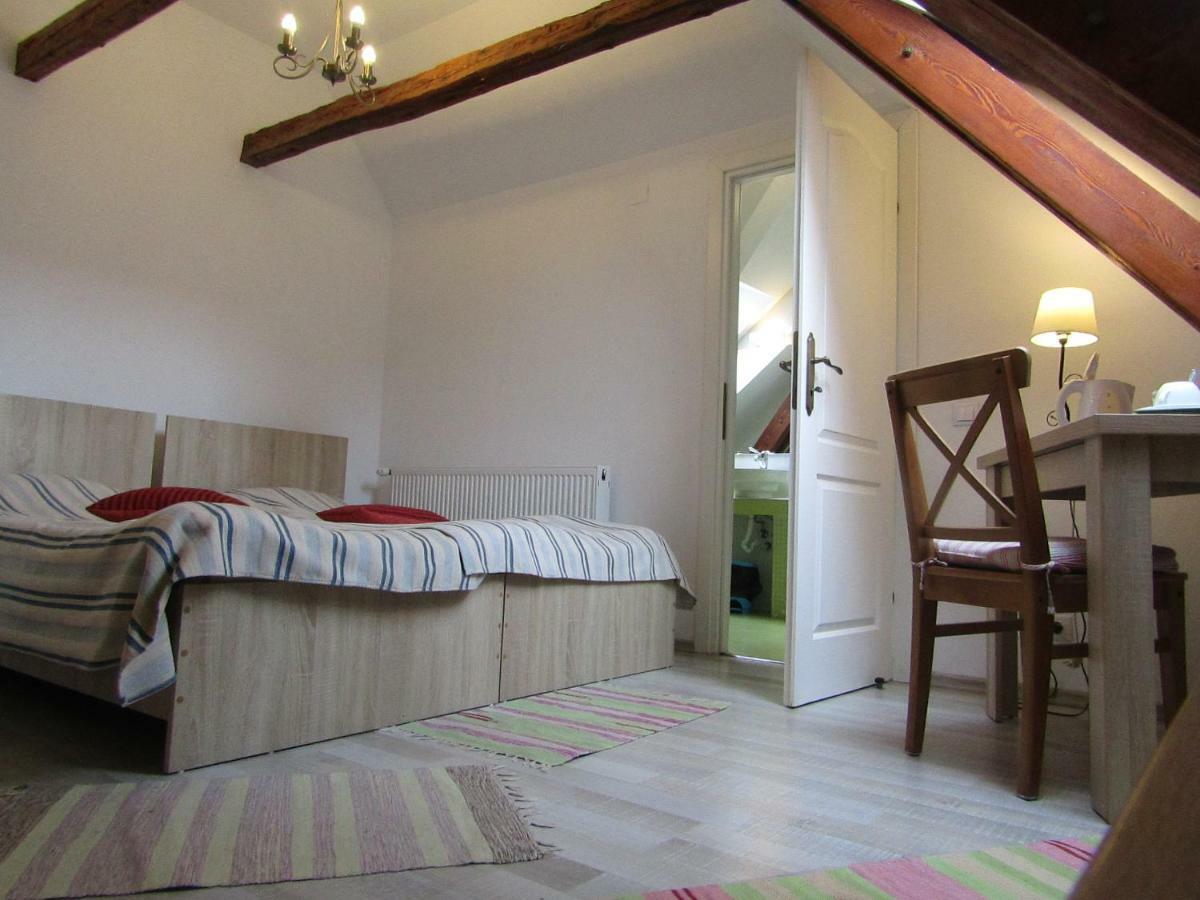 Blue House Hotell Braşov Eksteriør bilde